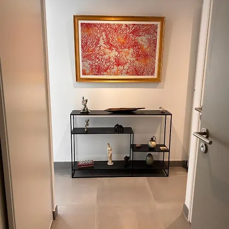 Spacious And Quiet, Air Conditioning, Parking, High Floor Apartment *