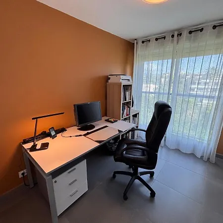 Spacious&quiet, Air Conditioning, Parking, High Floor *