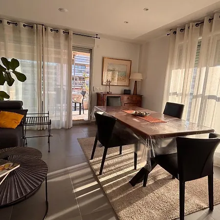 Spacious And Quiet, Air Conditioning, Parking, High Floor