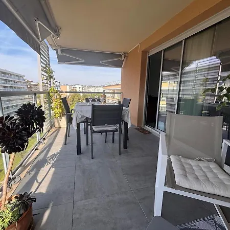 Apartment Spacious And Quiet, Air Conditioning, Parking, High Floor *