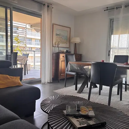 Apartamento Spacious&quiet, Air Conditioning, Parking, High Floor Antibes