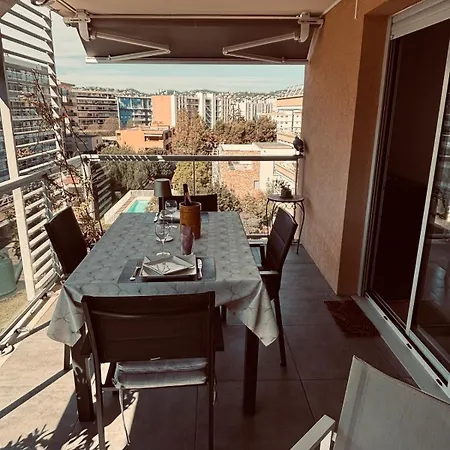 Spacious&quiet, Air Conditioning, Parking, High Floor * Antibes